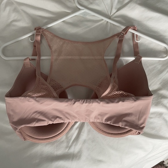 VS Blush color, lightly lined bra - Picture 2 of 3